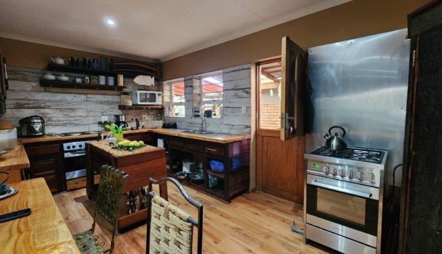 3 Bedroom Property for Sale in Wavecrest Eastern Cape